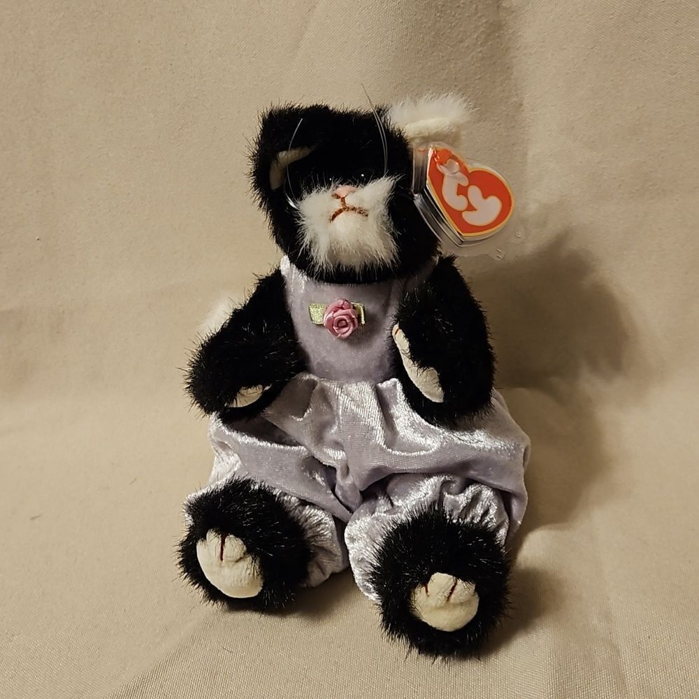 Attic treasure beanie baby, with tag 3rd edition. Purrcy